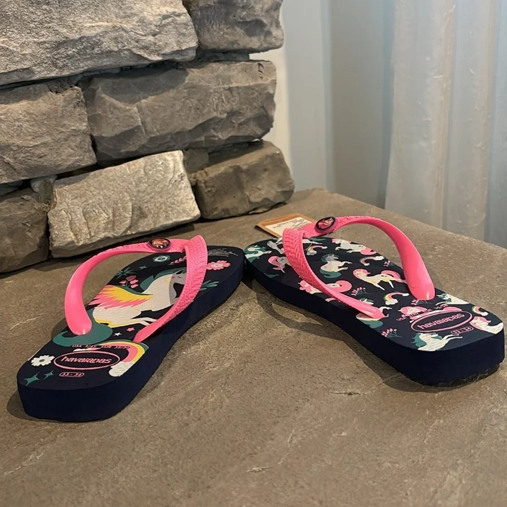 Havaianas Unicorn print thong,textured rice pattern rugged sole,summer flip flop